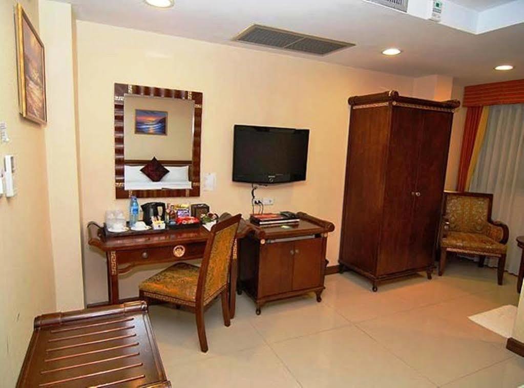 Grand Lucky Hotel 3*