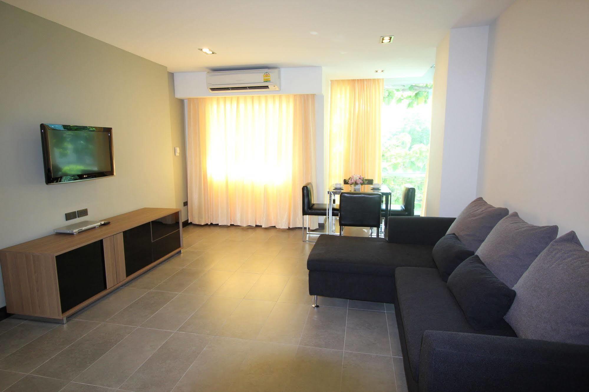 14 Living Hotel