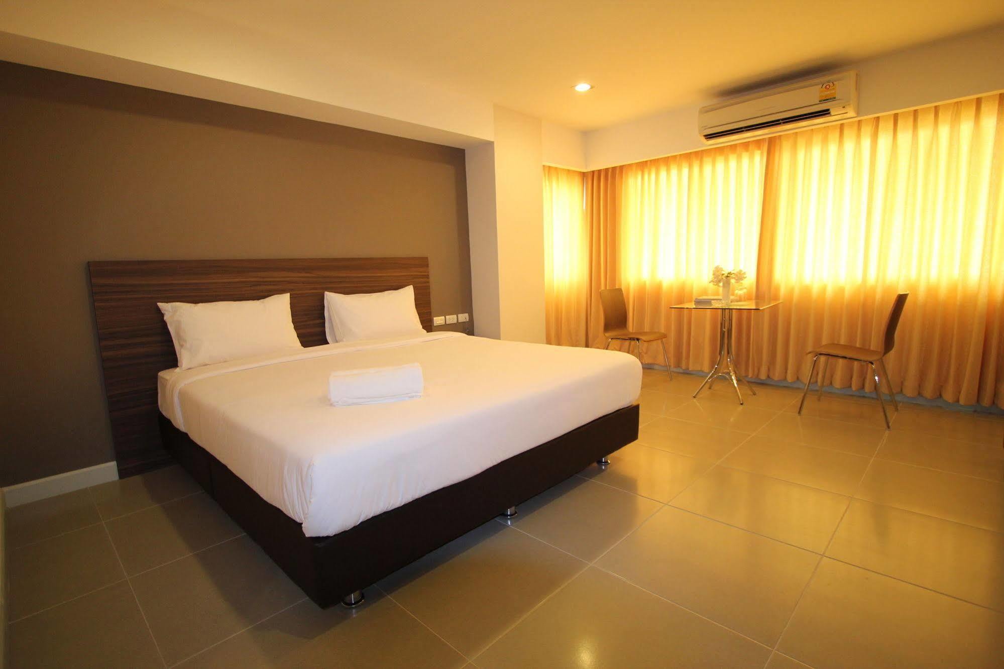 14 Living Hotel 3*