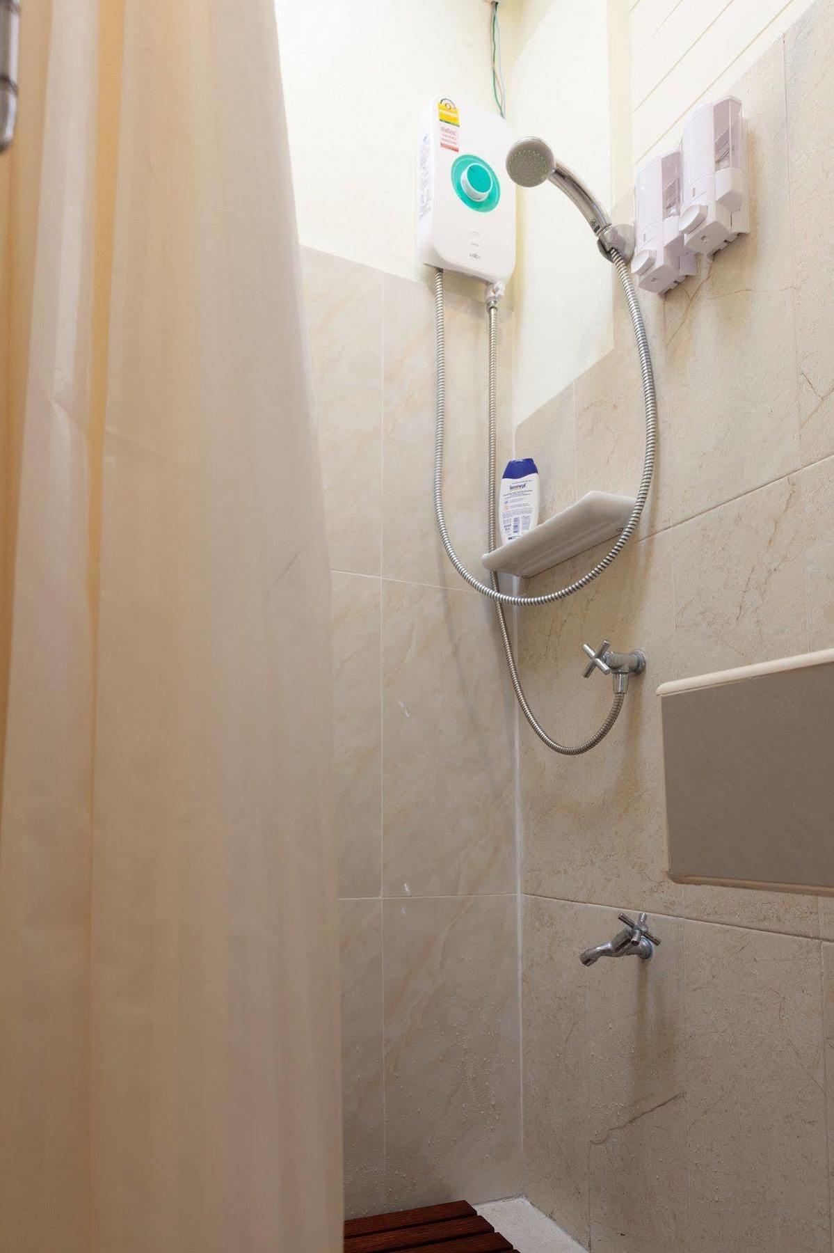 Samsen 360 Hostel Bangkok