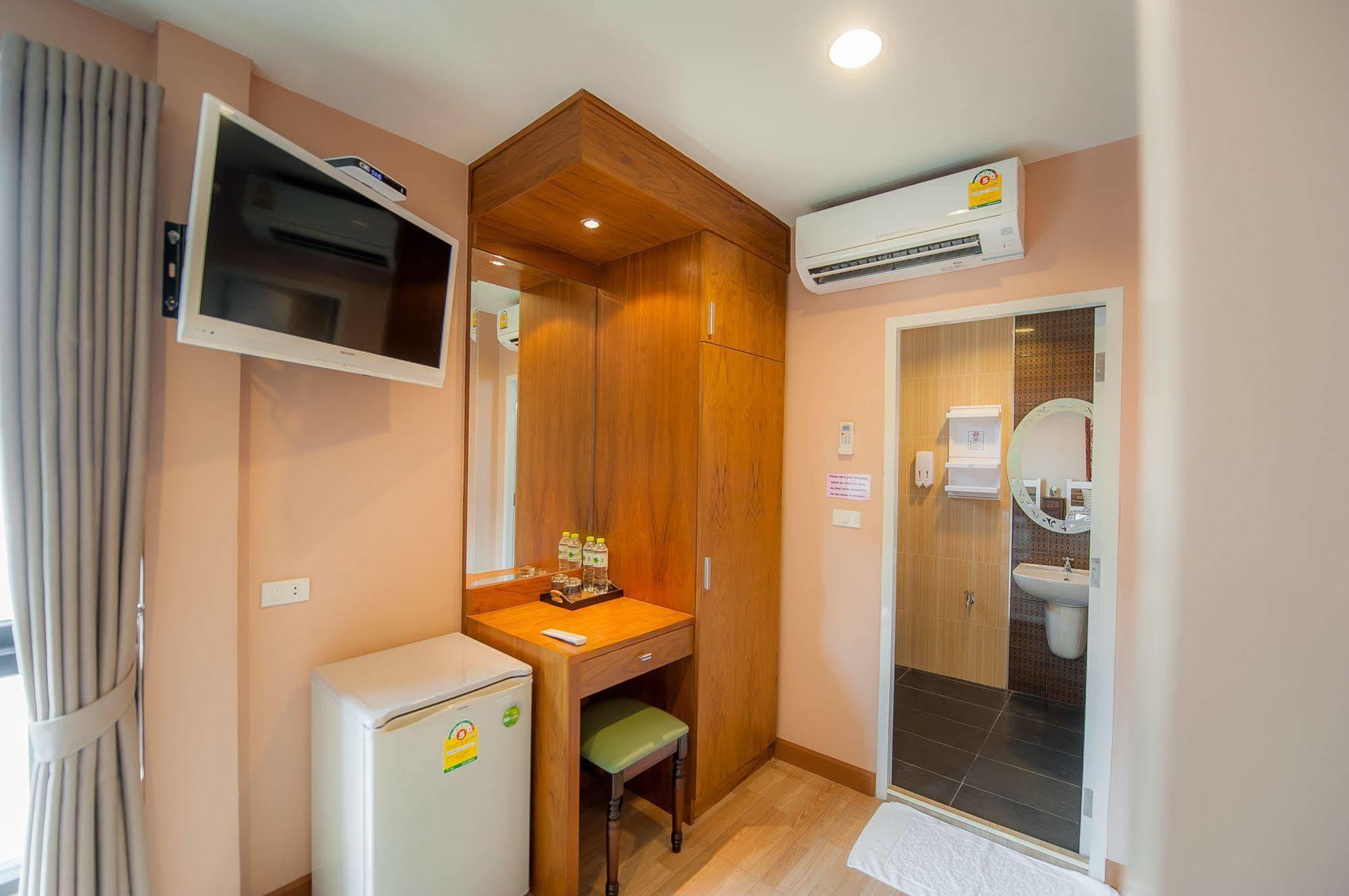 Full House Guest house 3*