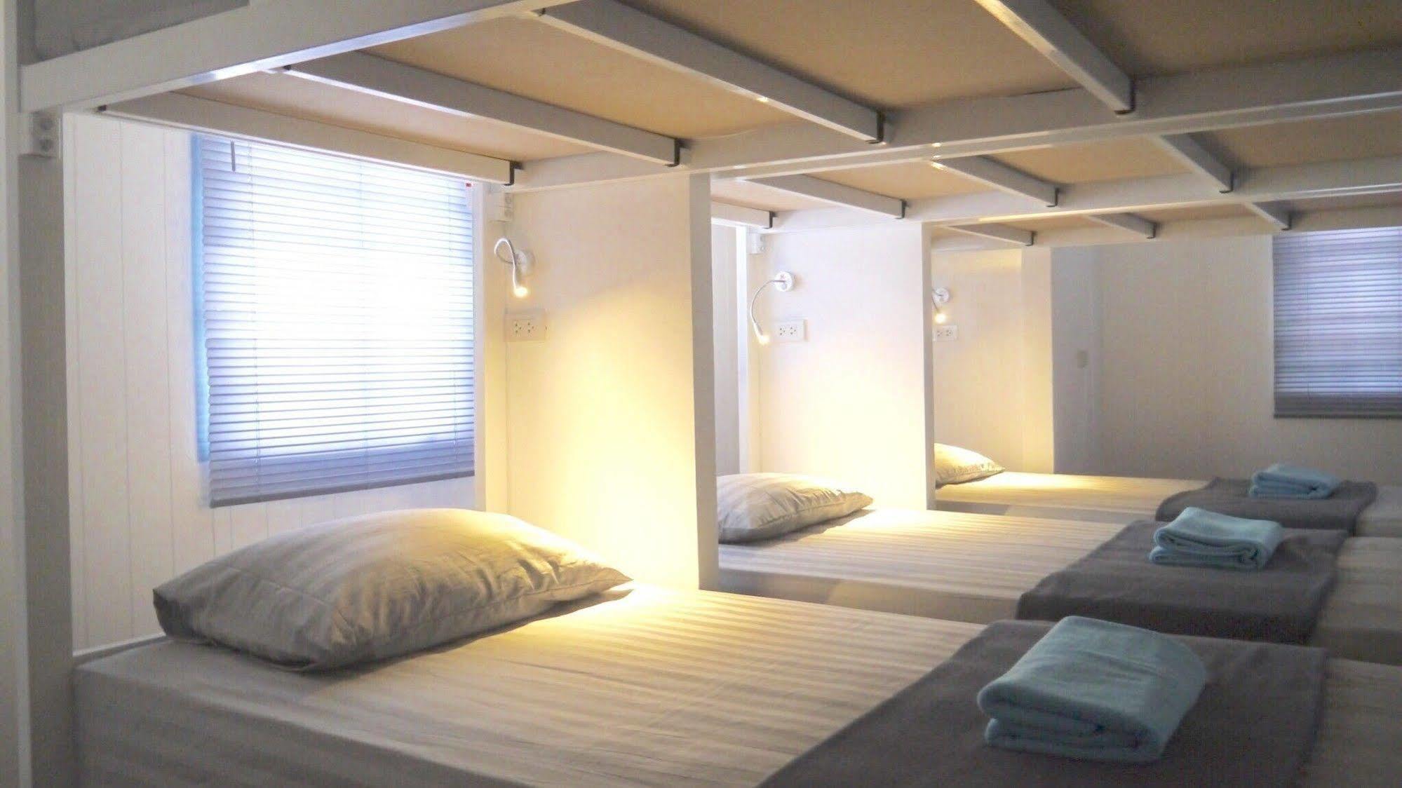 Baan Chanasongkram Hostel *