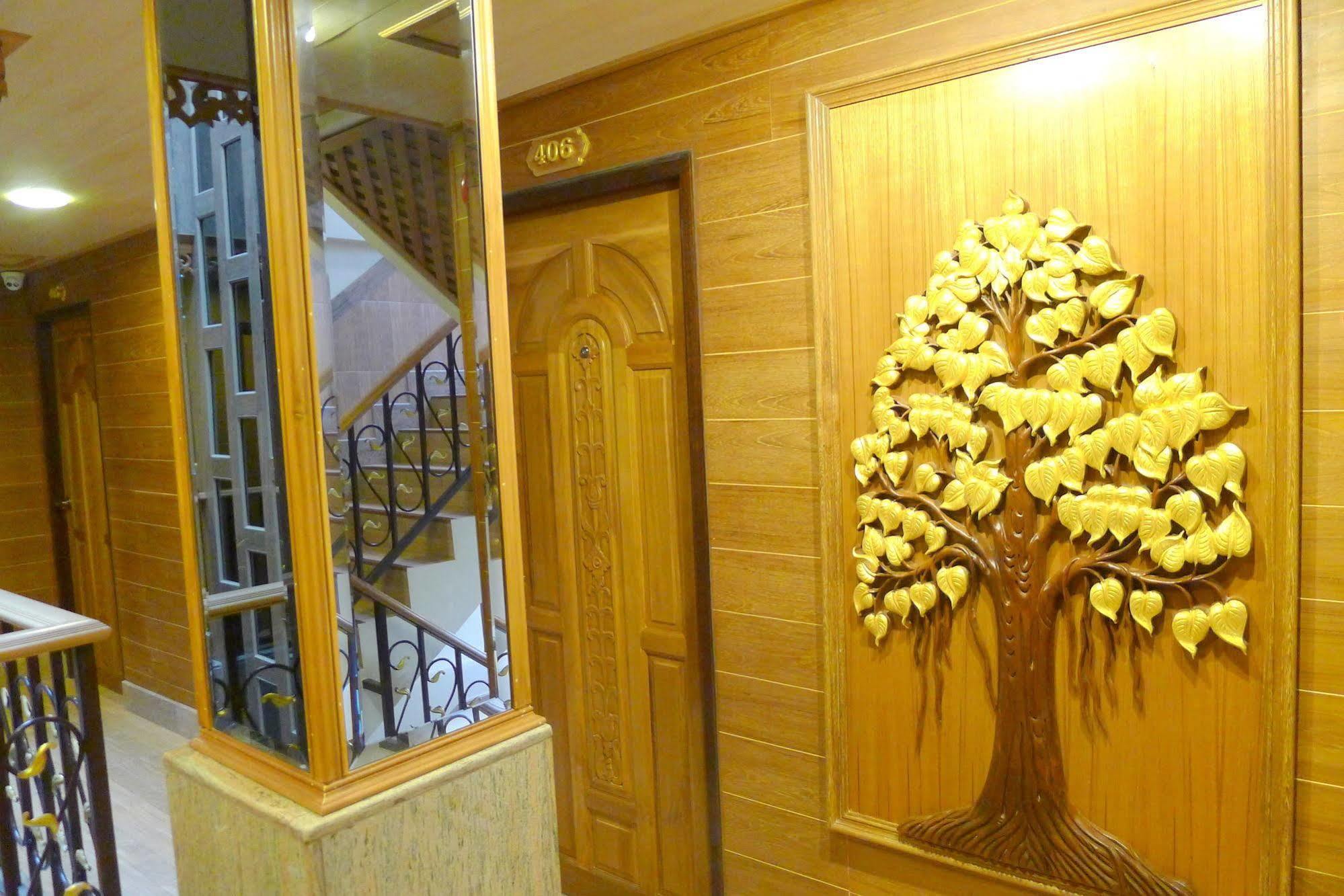Inn Tanee Place 3*