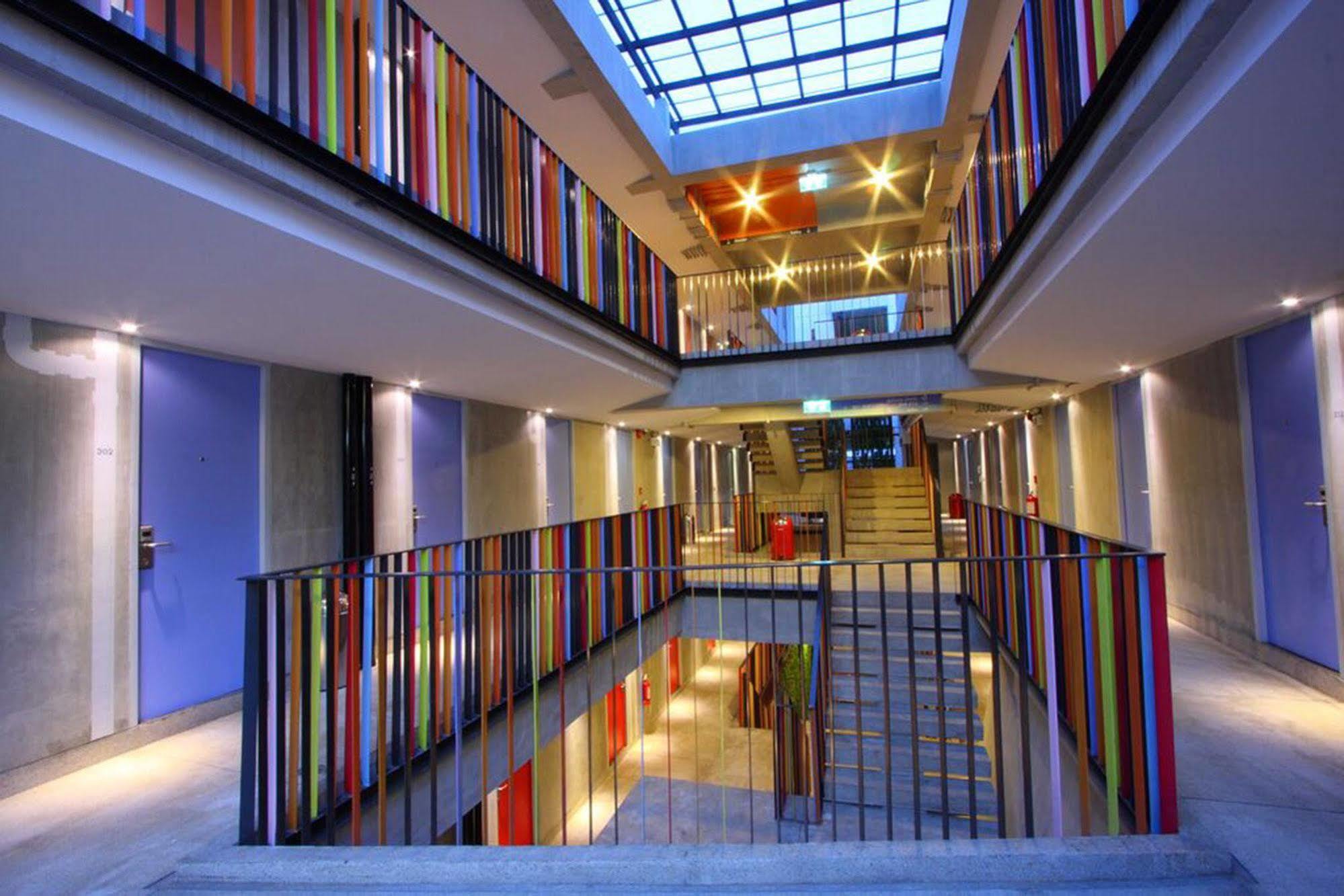 Lub D Siam - Opposite Mbk & Next To Skytrain - Perfect For Shopping Lovers! Hostel