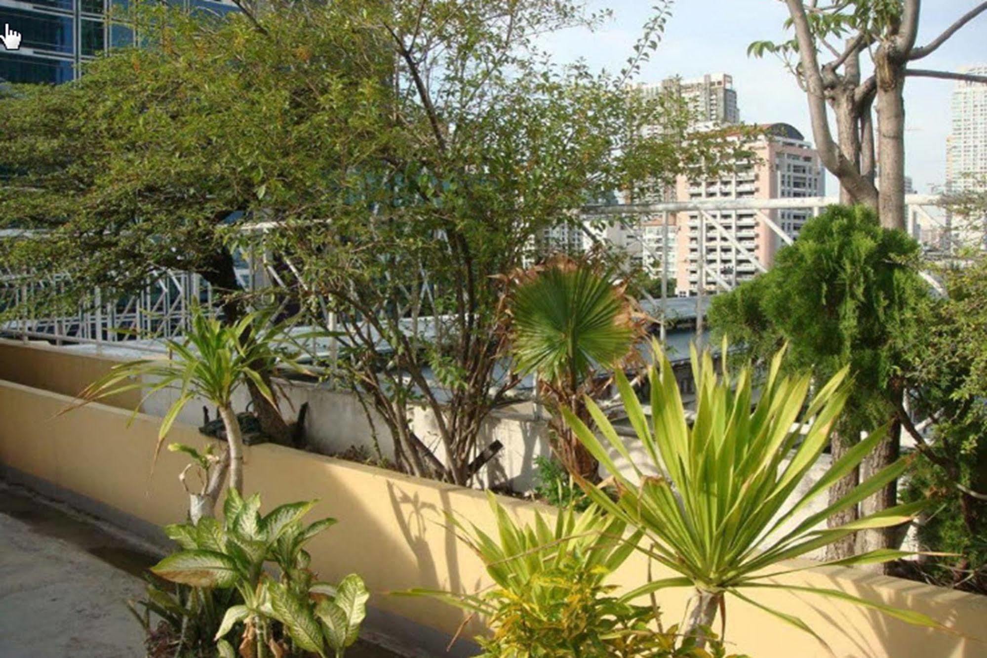 King Royal Garden Hotel