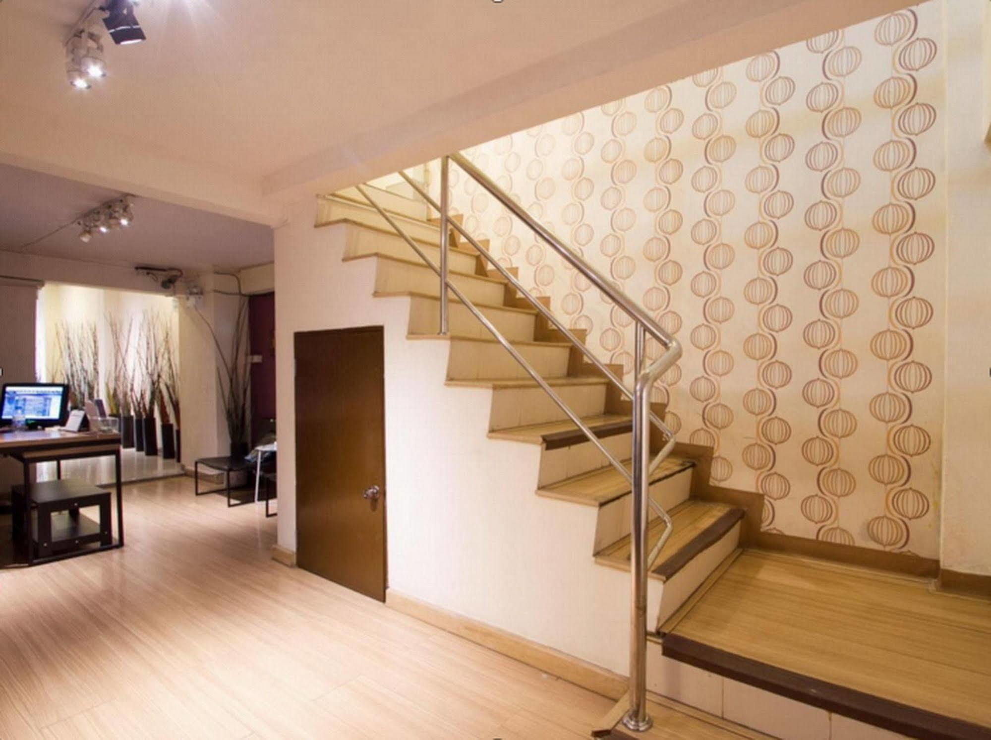 The Mix - Bts Phrakhanong Hotel 3*