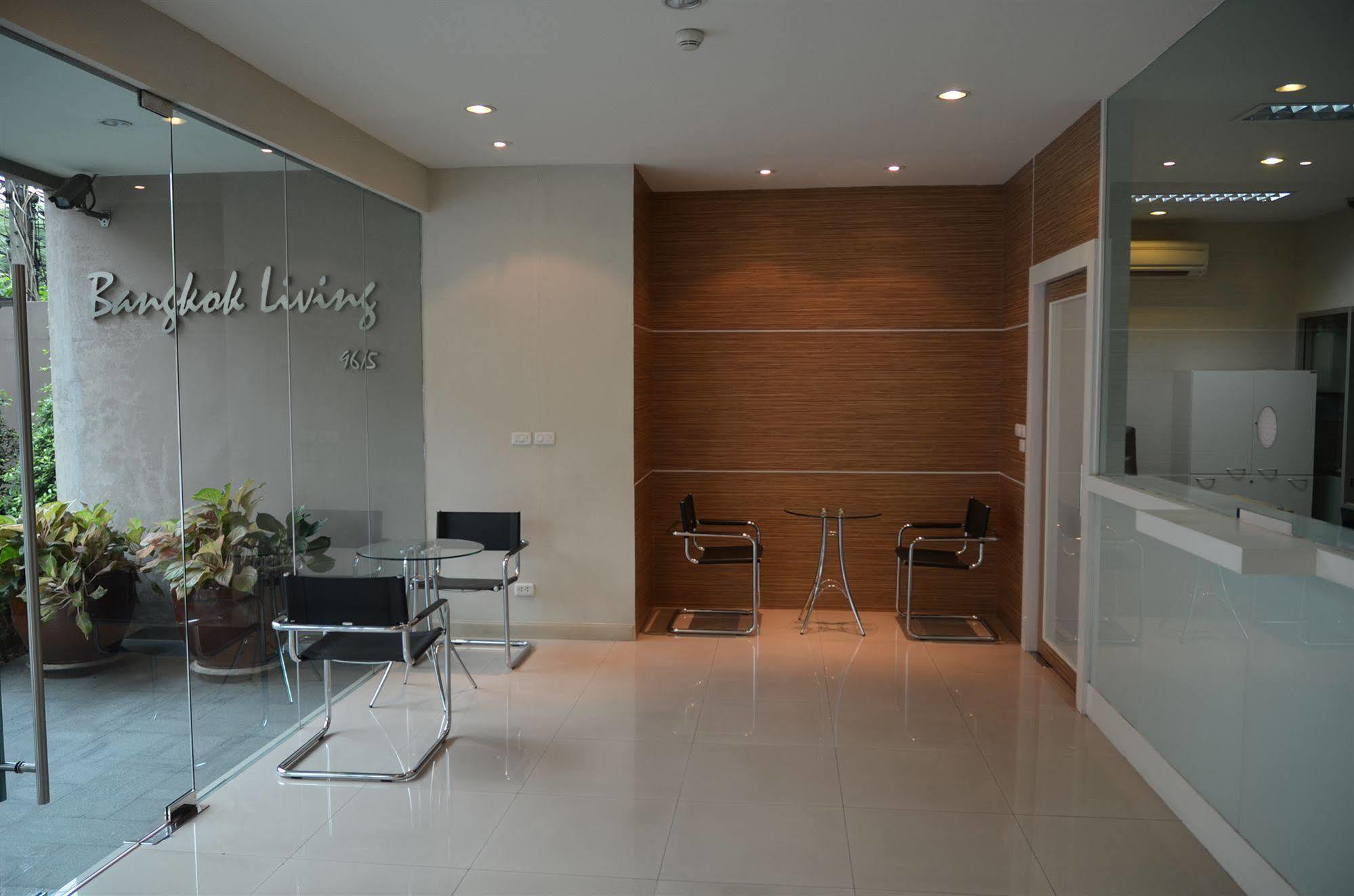 Living Aparthotel 3*