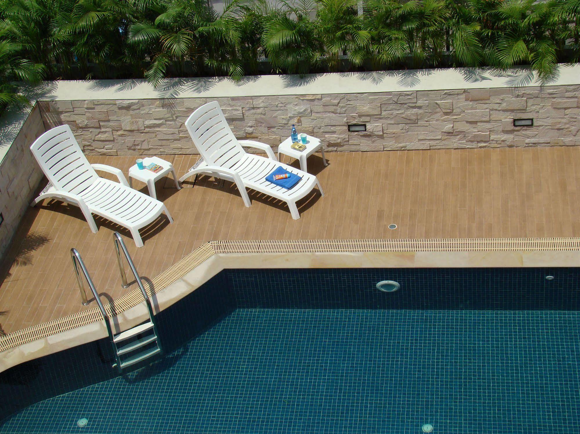 Living Aparthotel 3*
