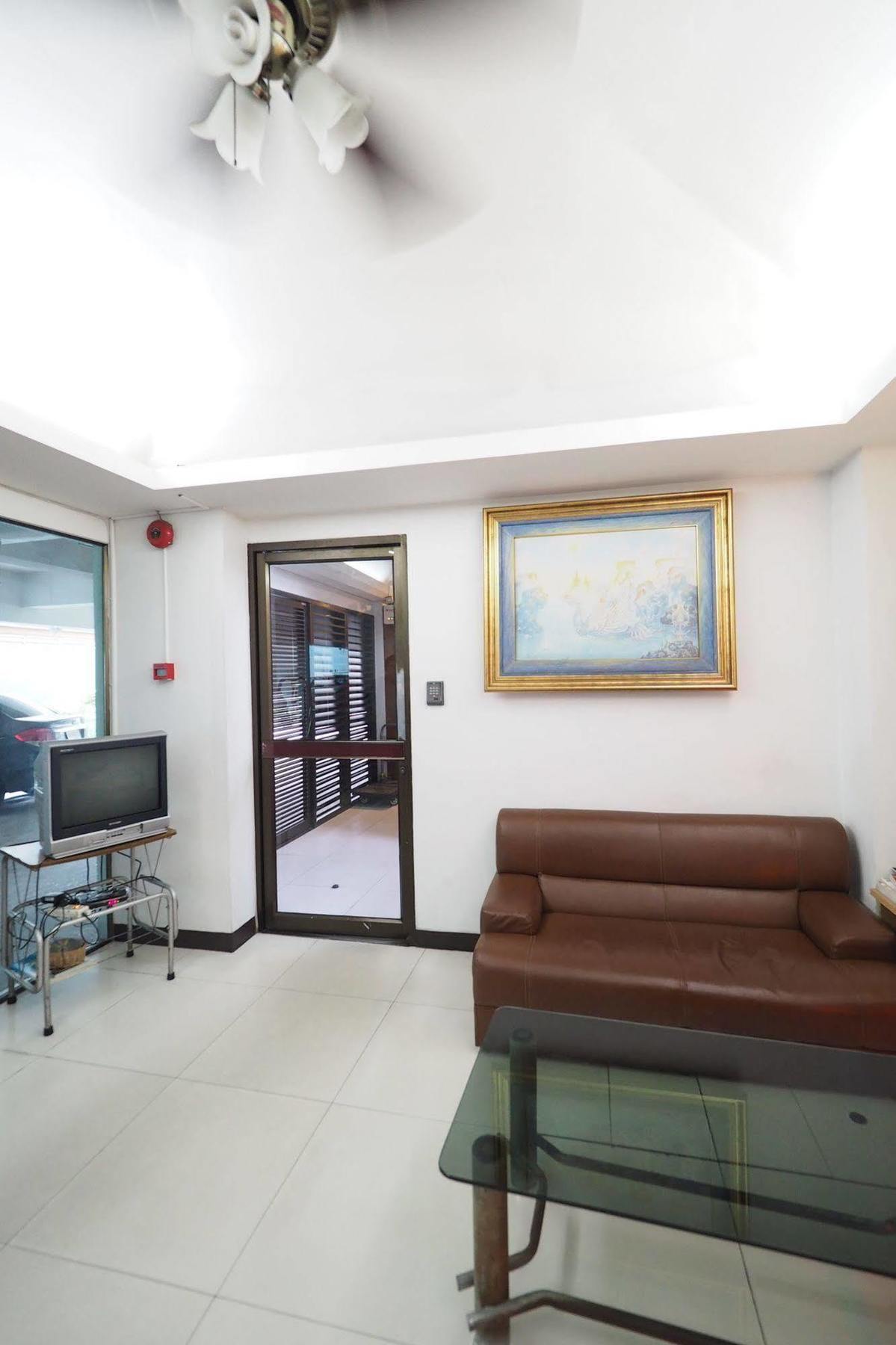 Living Naraa Place Penginapan 2*