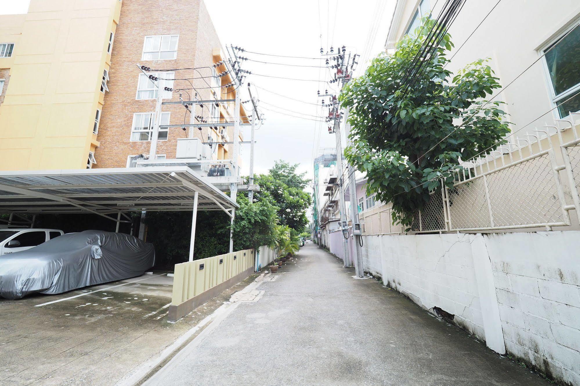 Living Naraa Place Penginapan Bangkok