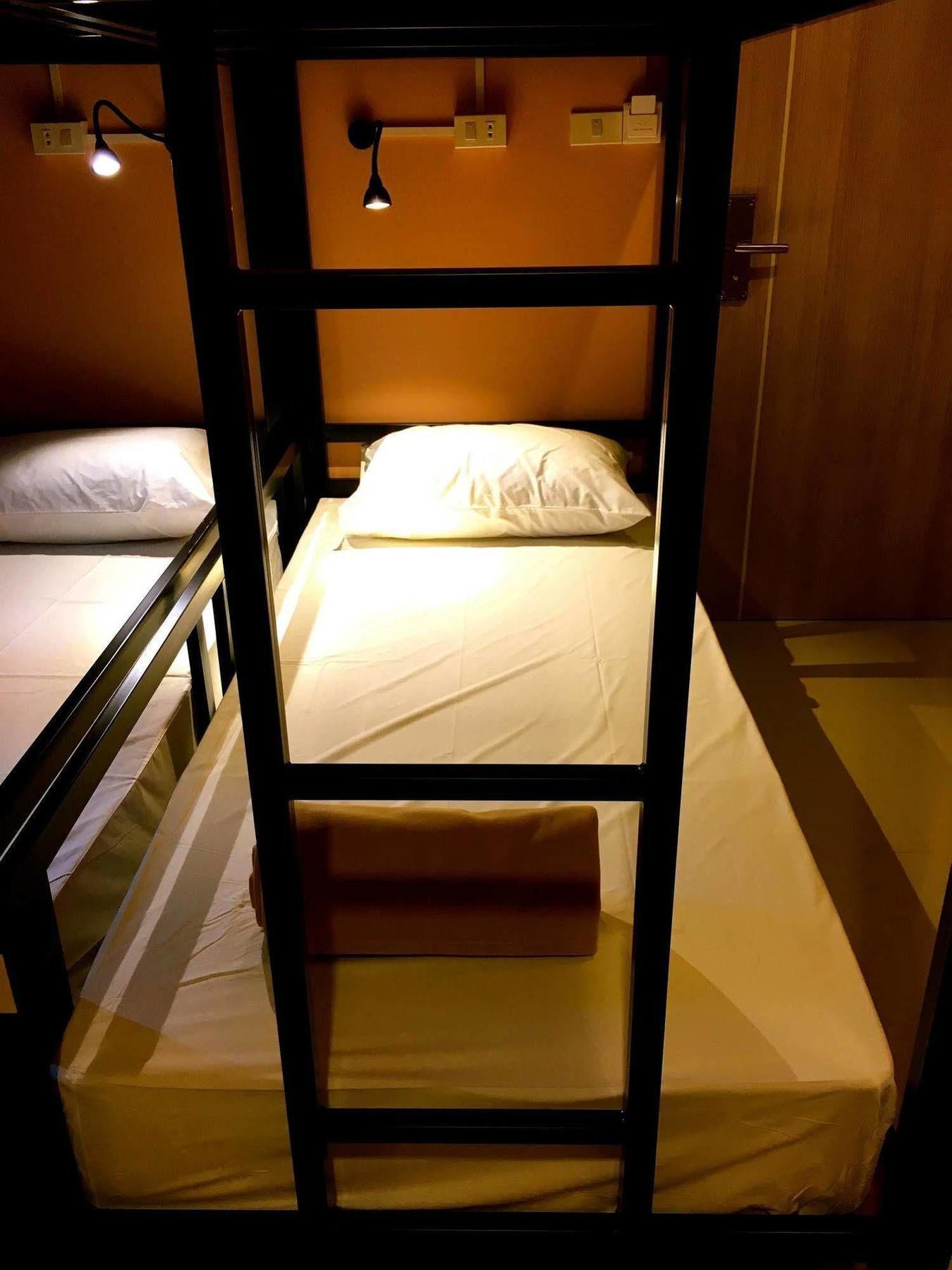 Urban Hostel *