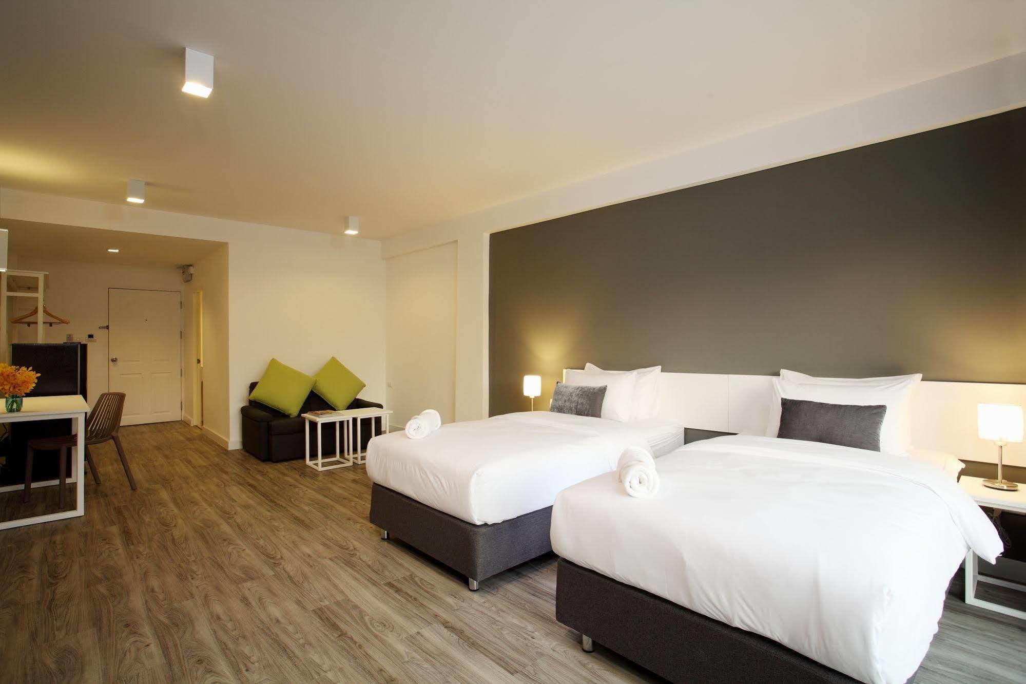 Hotel Airport Bed 3*