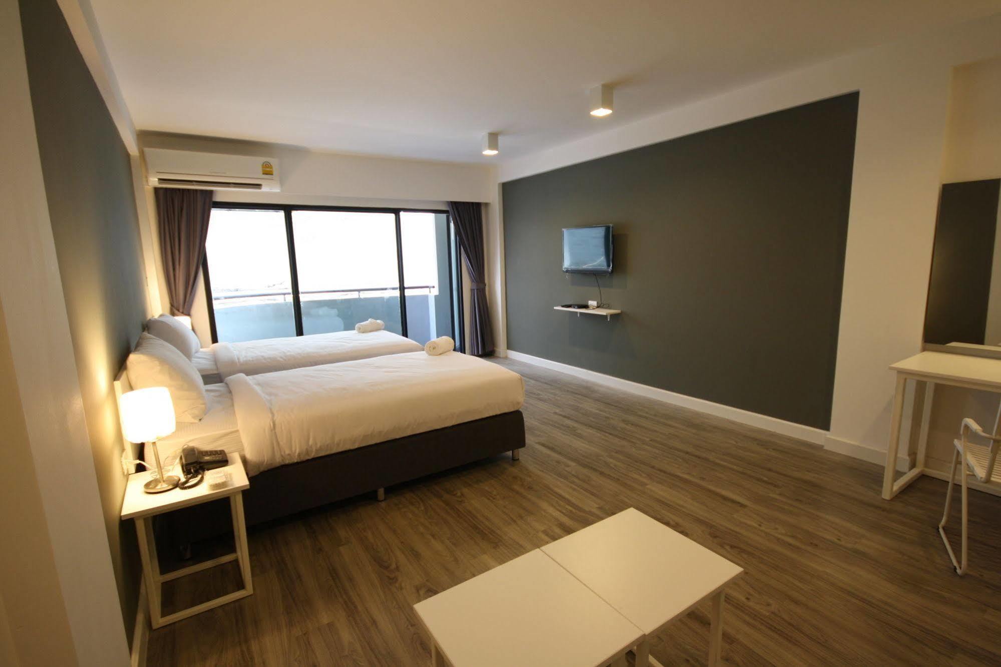 Airport Bed Hotel 3*