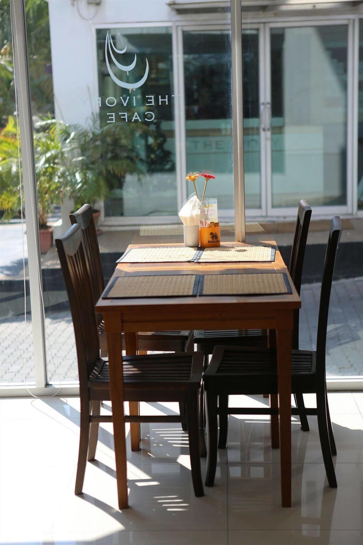 The Ivory, Suvarnabhumi Airport 3* Bangkok