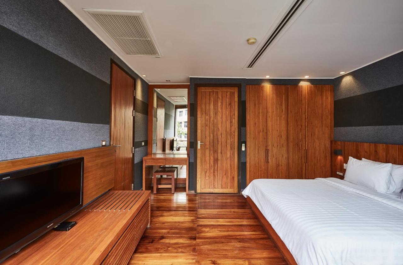 Luxx Langsuan