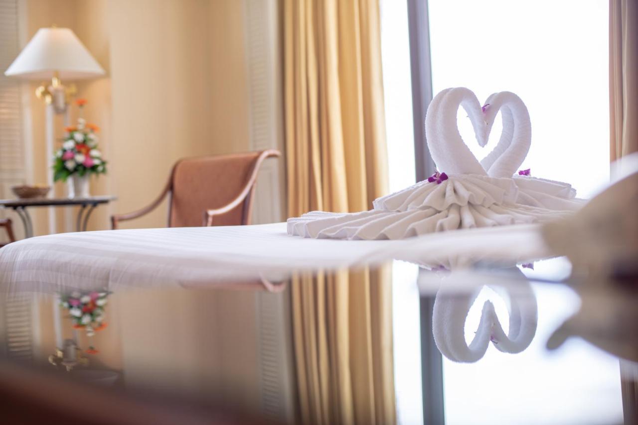 Montien Riverside Hotel 5*