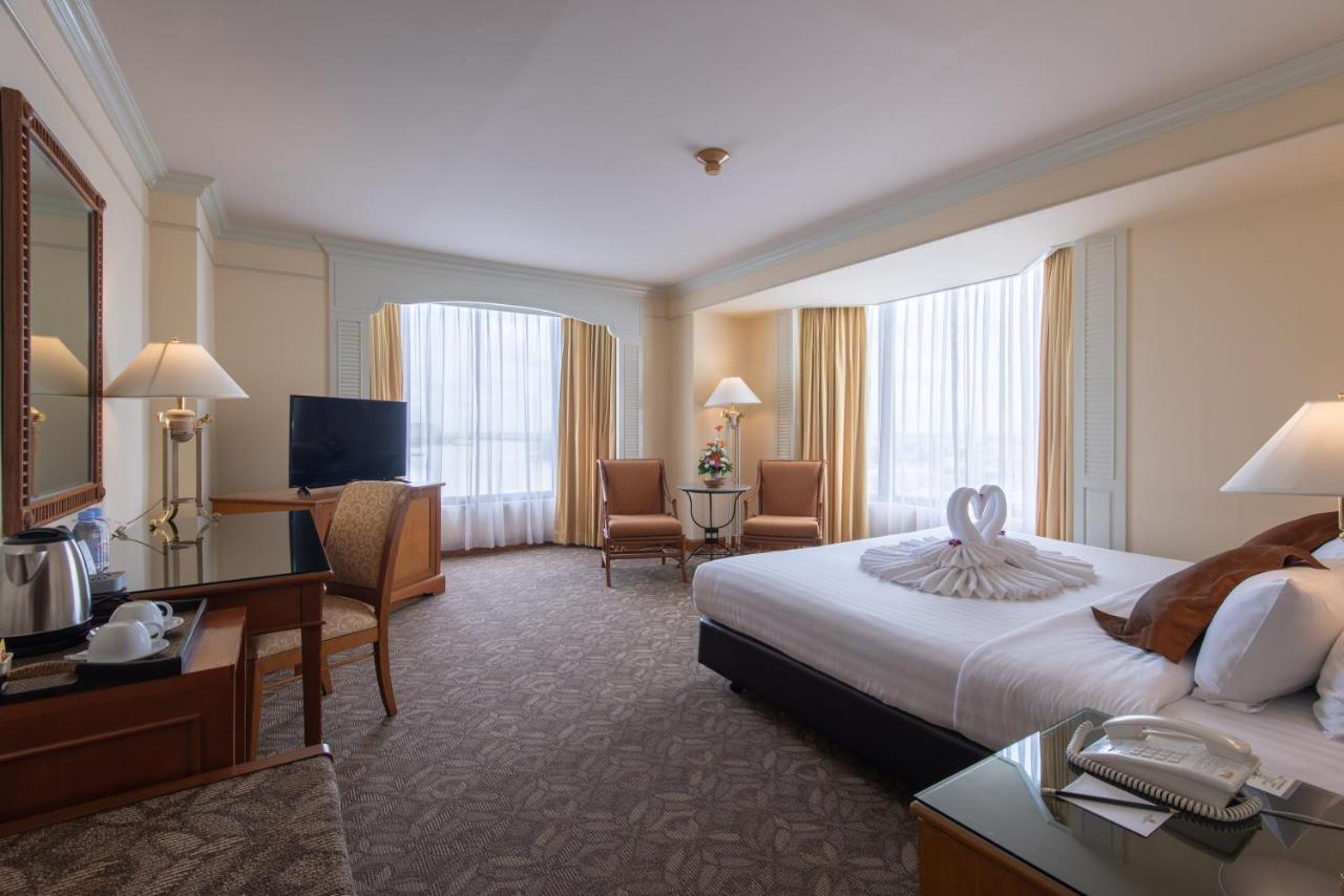 Montien Riverside Hotel Bangkok