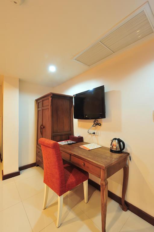 Lullaby Silom Hotel 2*