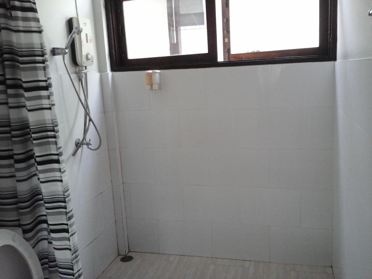 Asrama House 23 *