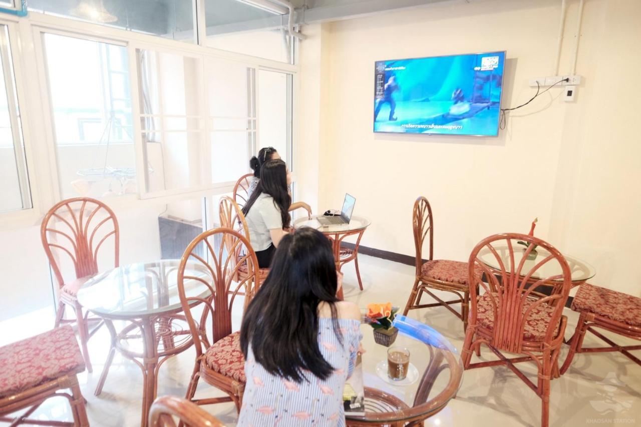 Khaosan Station (adults Only) *