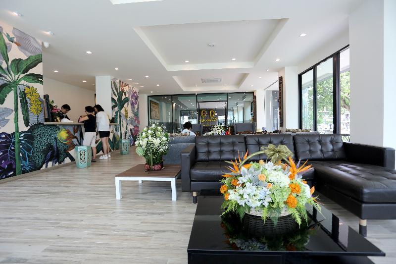 Oasis Hotel 3*