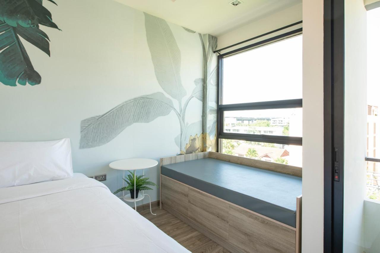 Oasis Hotel