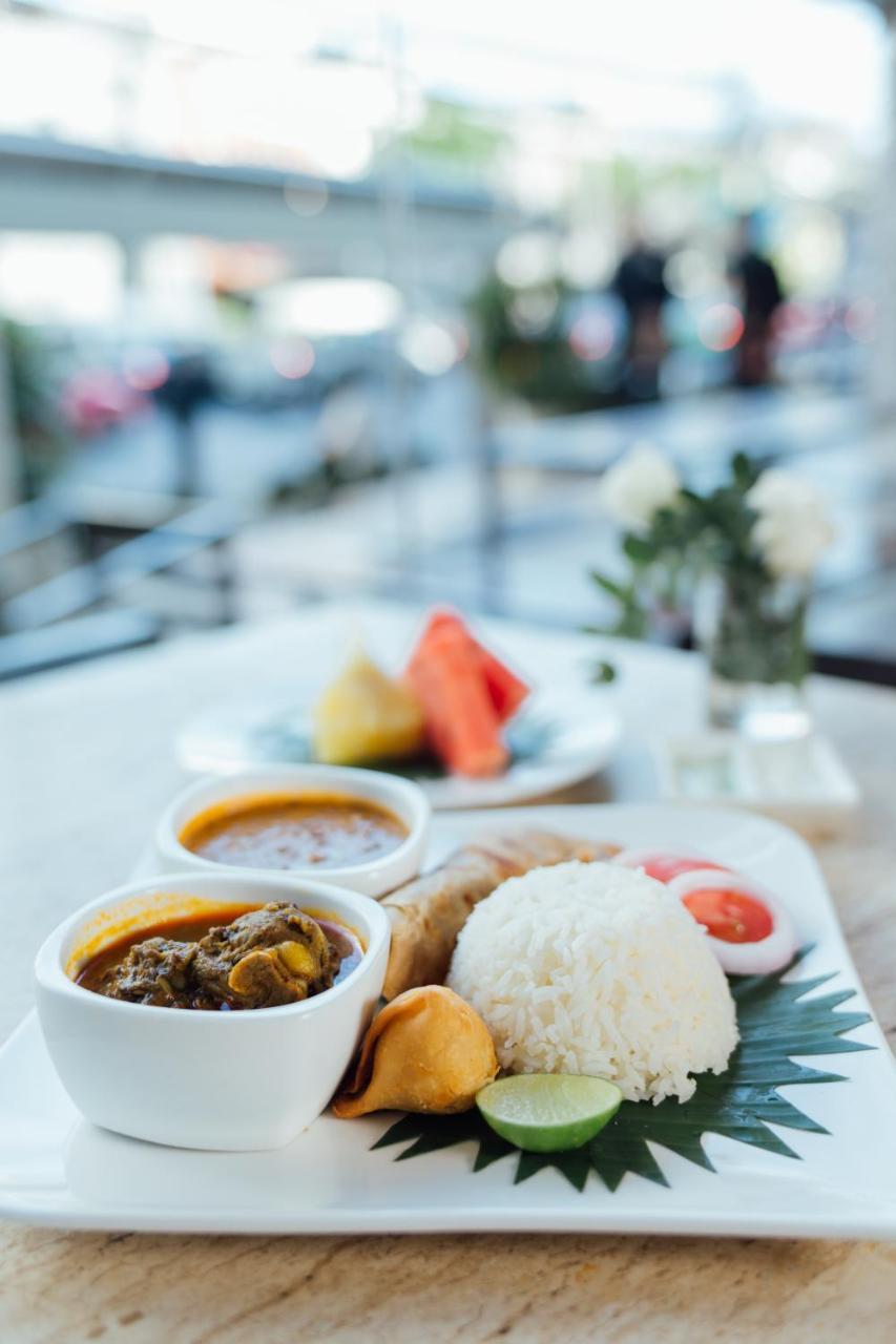 Seasons Siam Hotel