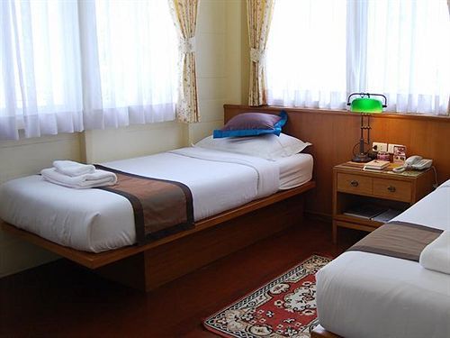 Baan Dinso Albergue