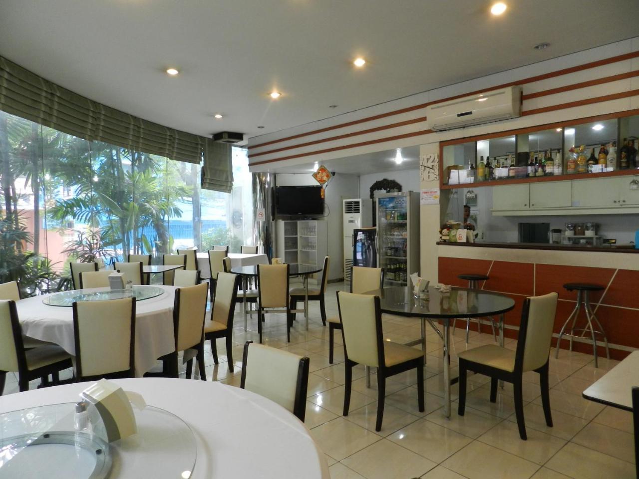 City Hotel 2*