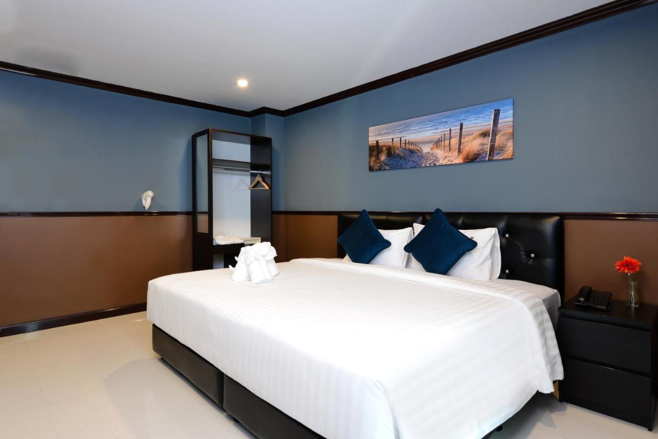 The Breton Hotel Media Hotel Banguecoque