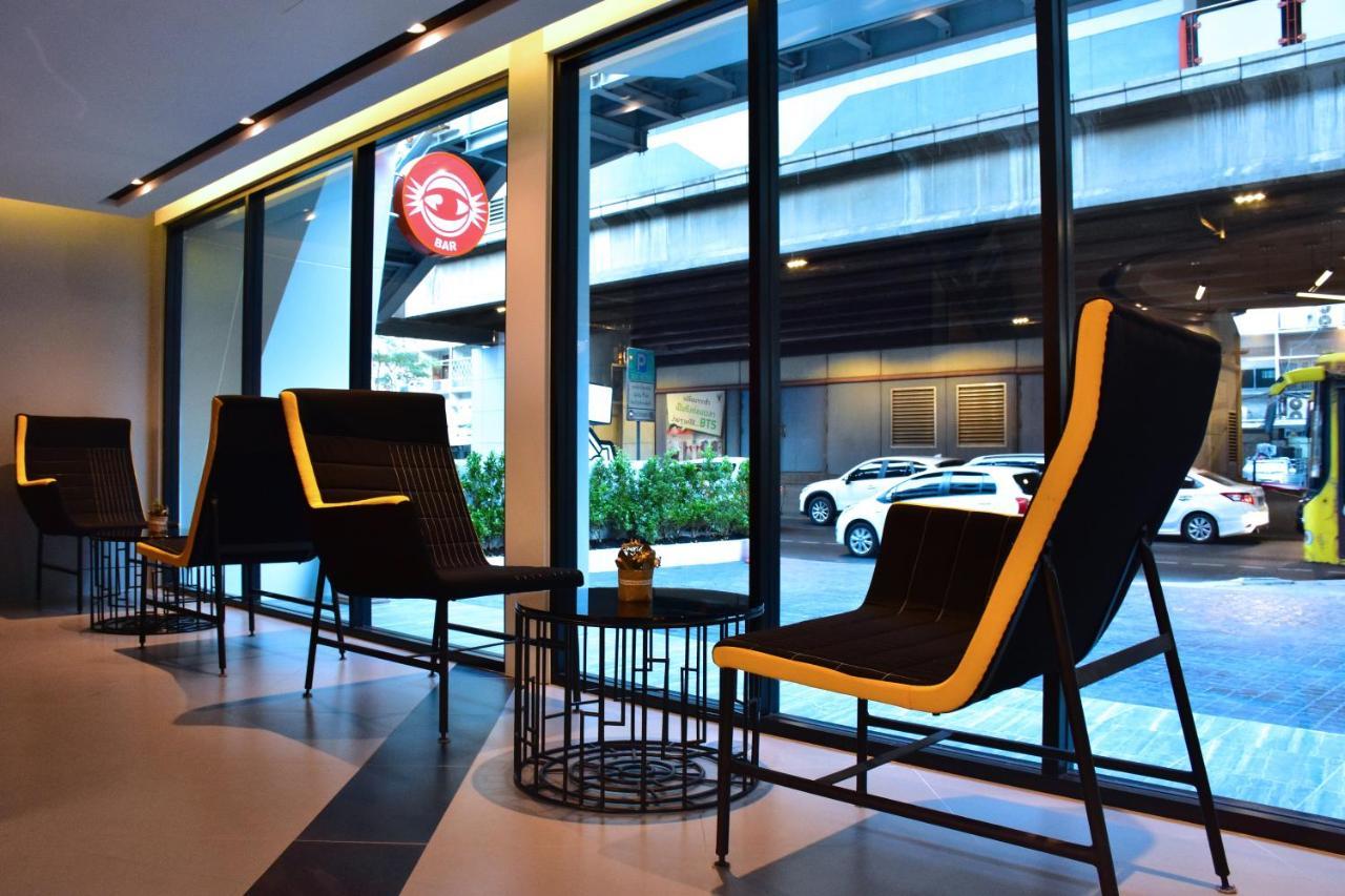 Vib Western Sanam Pao Bangkok