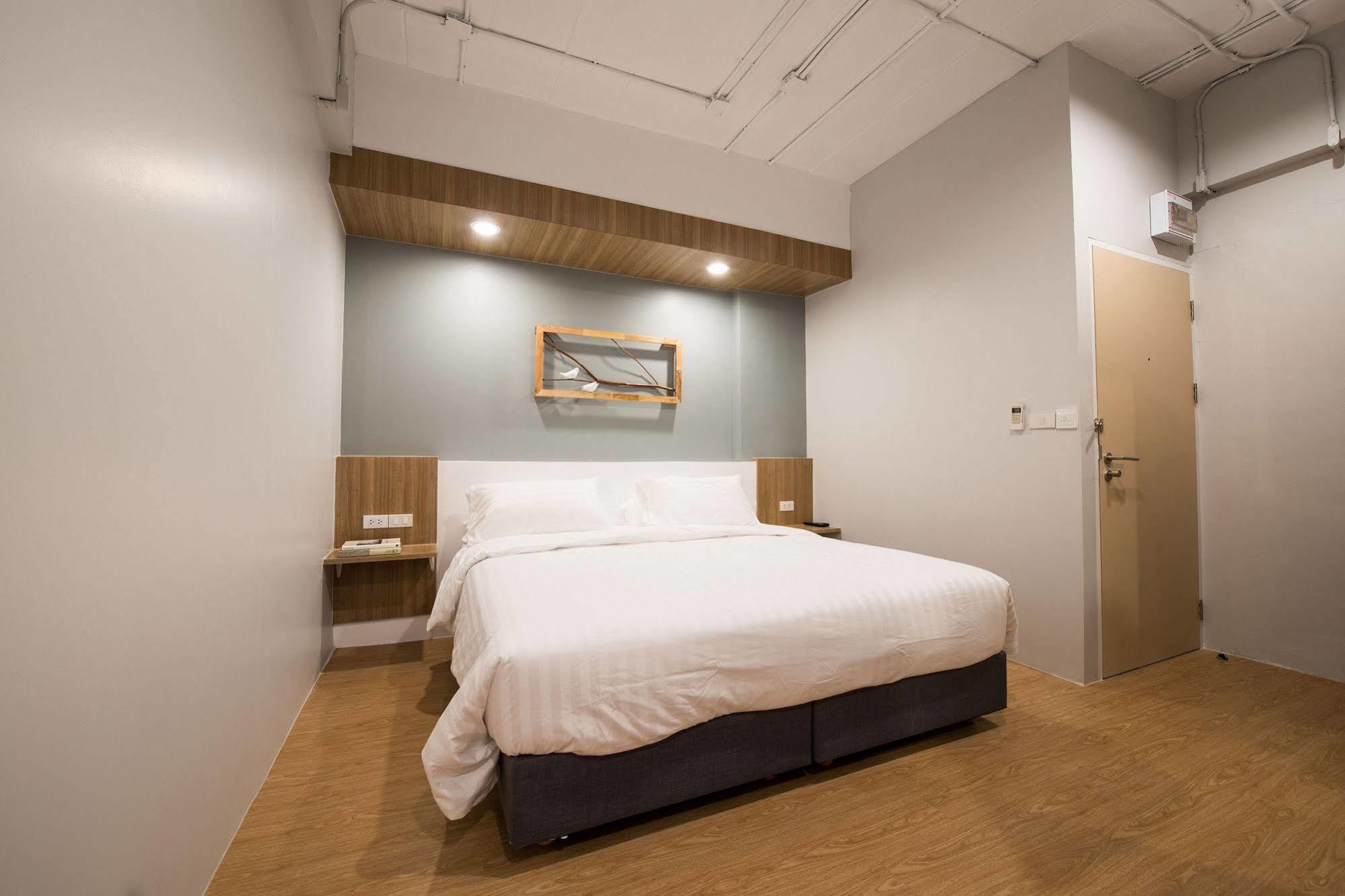 Hotel Shade House - Bitec Bangna Bangkok