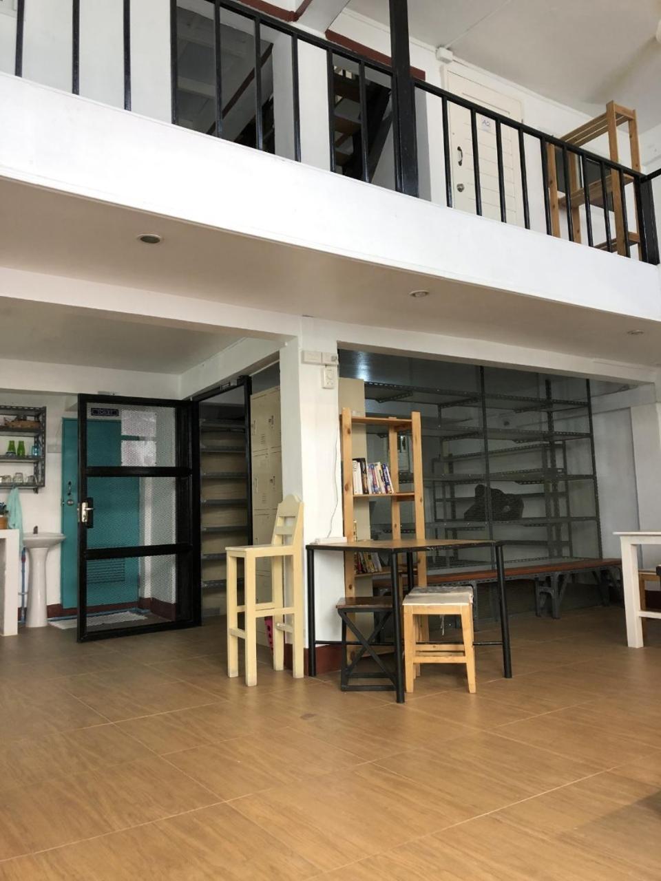 Ploy Hostel *