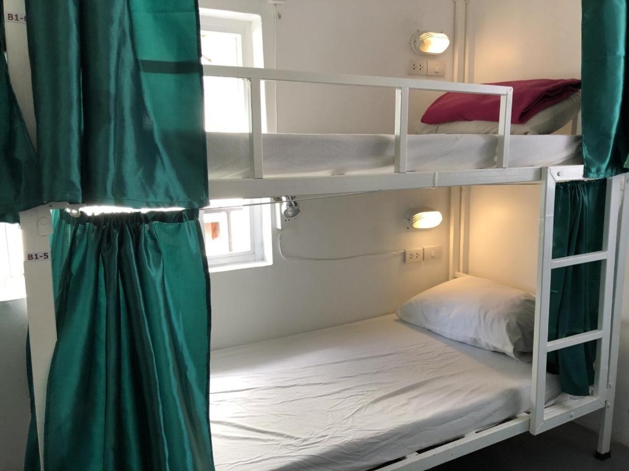 Ploy Hostel Bangkok