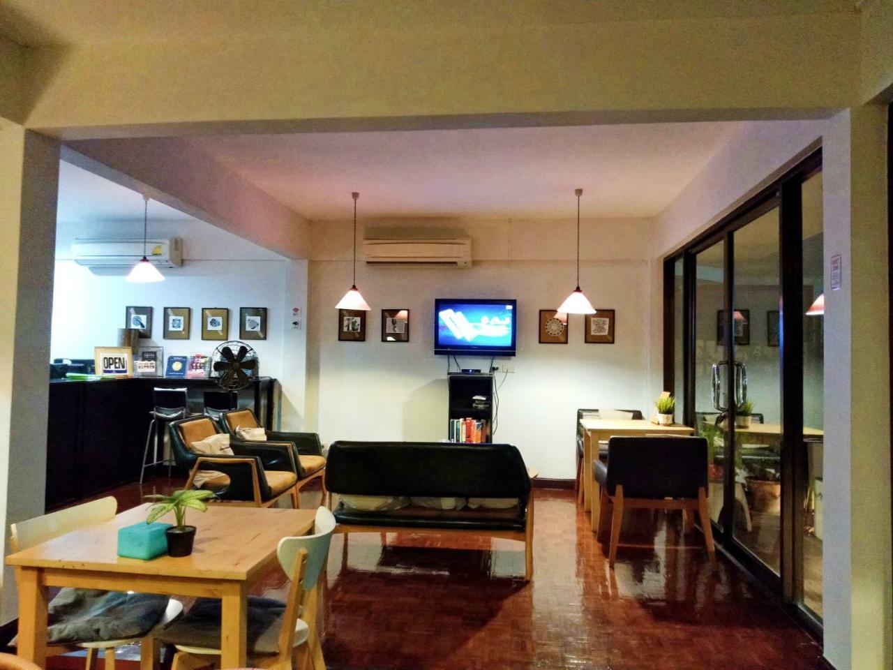 House 23 * Bangkok