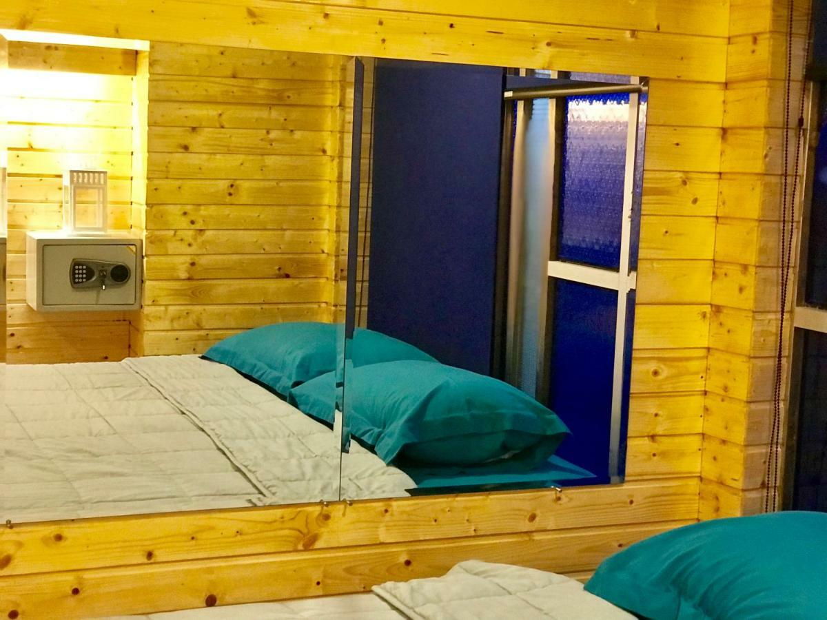 Blu Ari Stylish Gay Poshtel Hostel