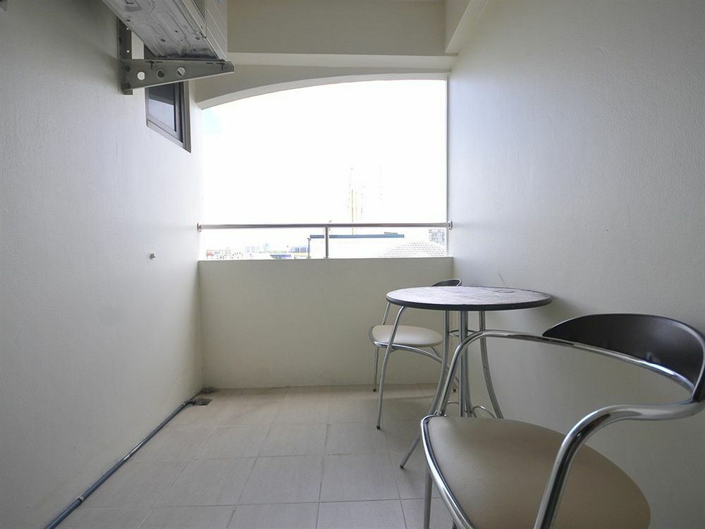 Inn P Park Charansanitwong 2*