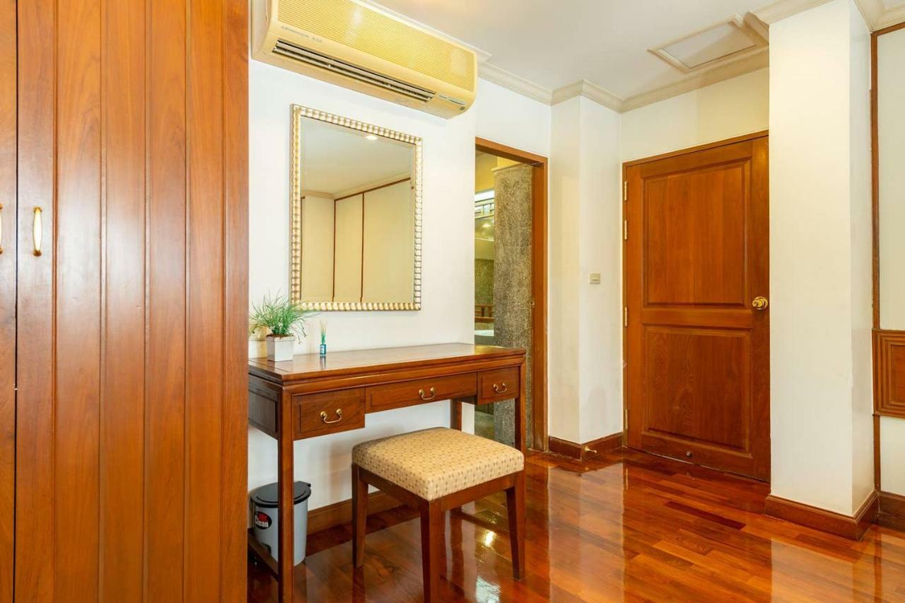 Apartment Royal River Park 102/11