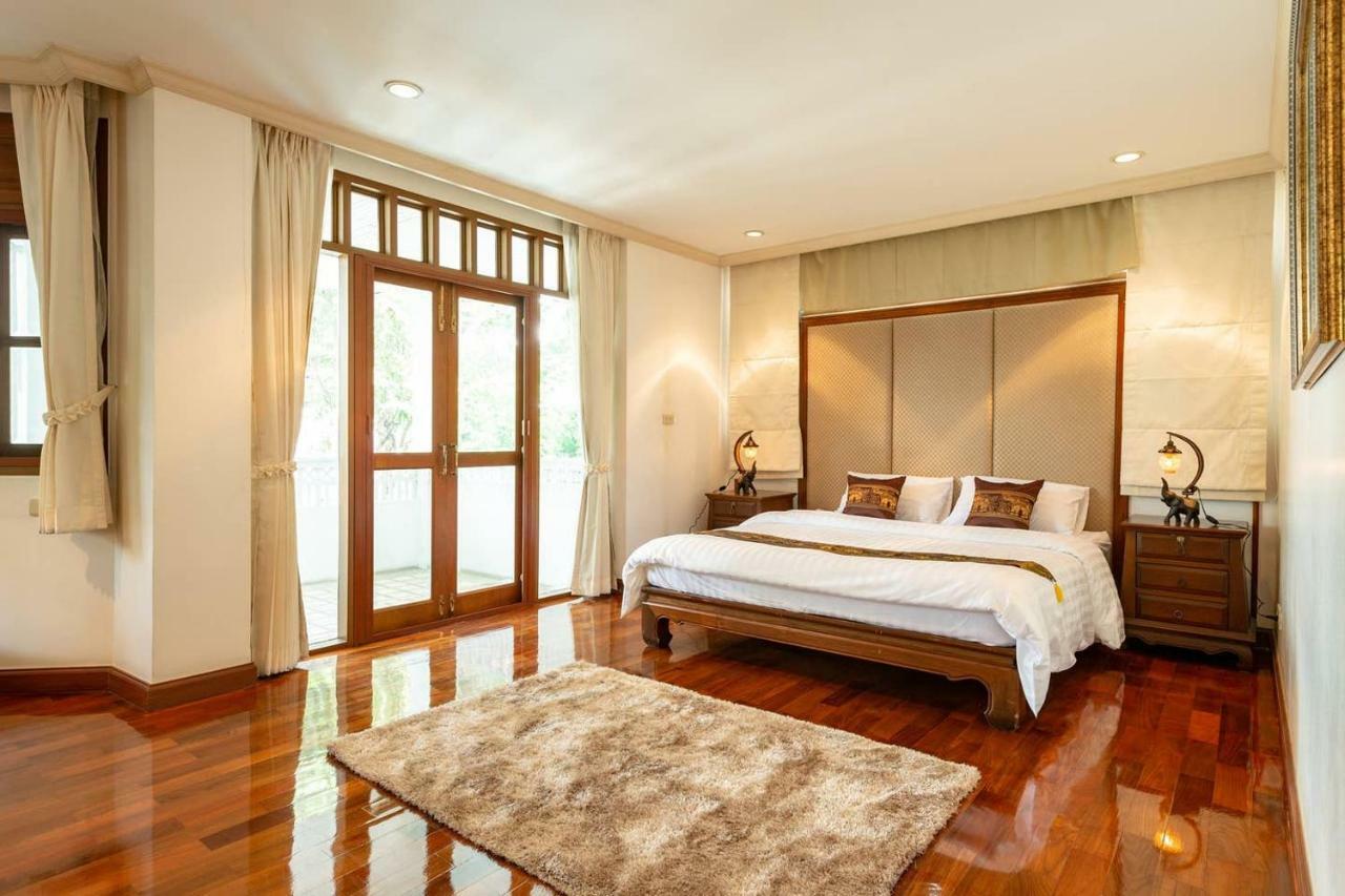 Apartment Royal River Park 102/11