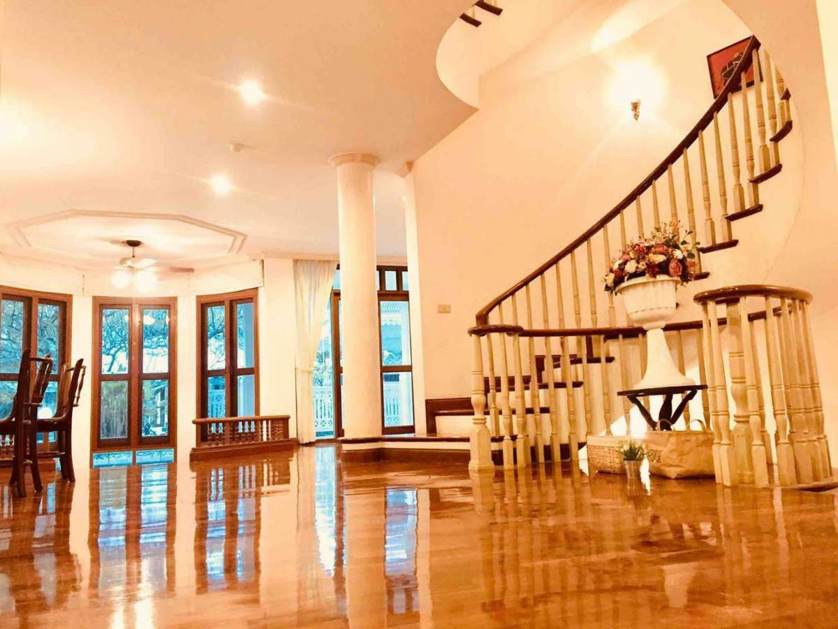 Royal River Park 102/11 Apartment *