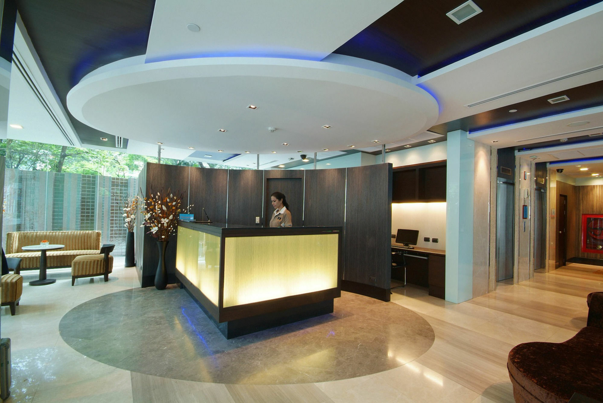 Hotel Amora Neoluxe Bangkok