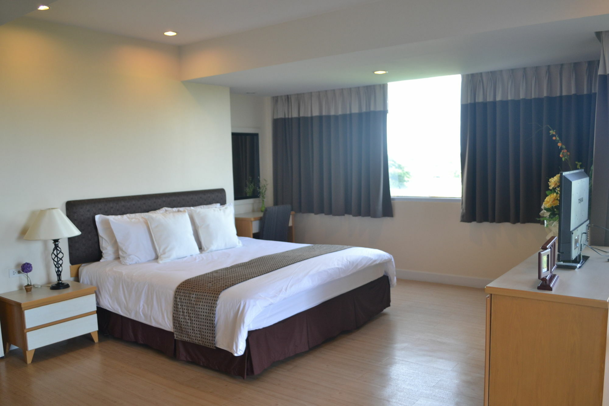 Sky Place Srinakarin Aparthotel