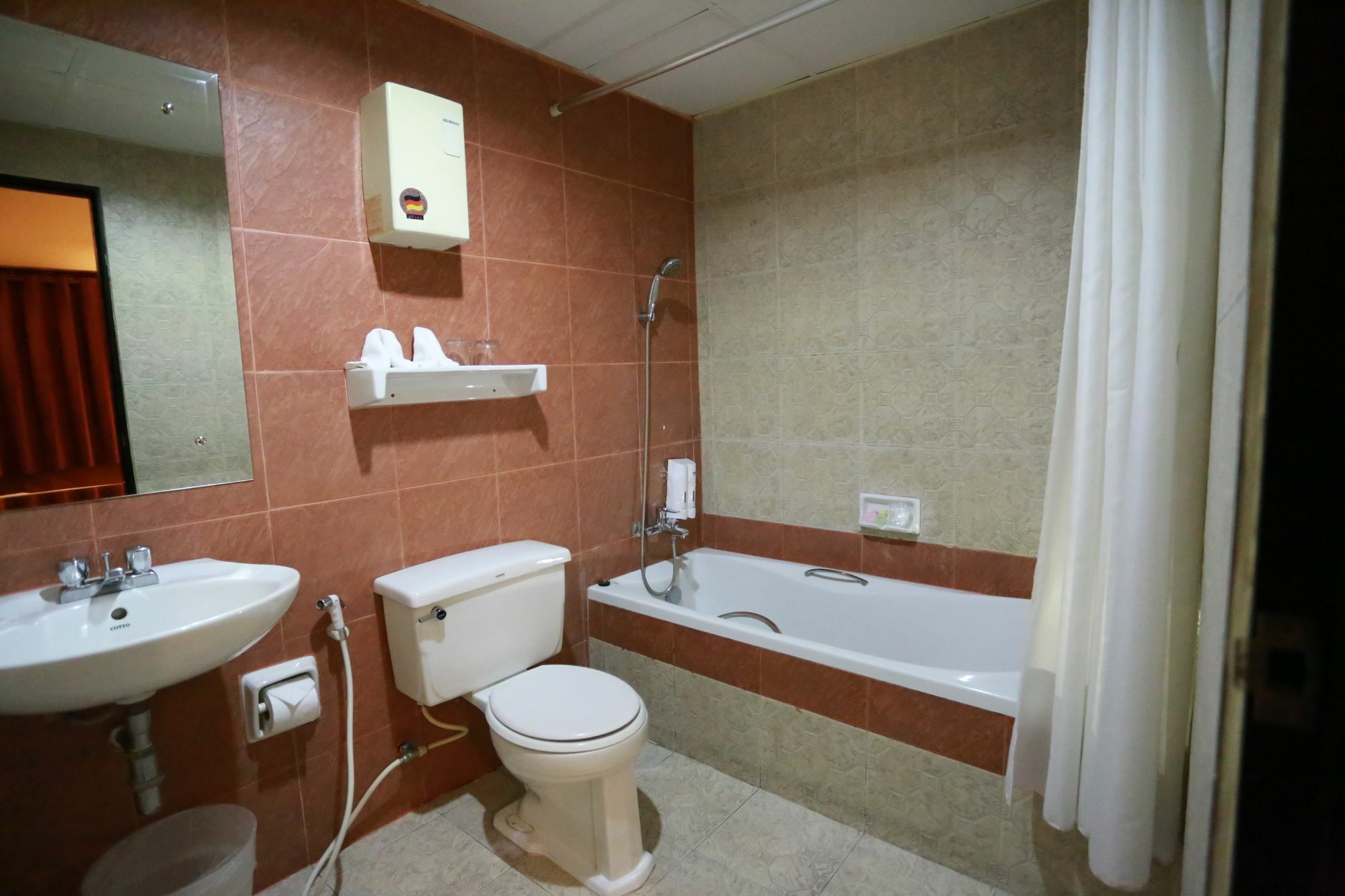 Hotel Travel Surawong (adults Only) Bangkok