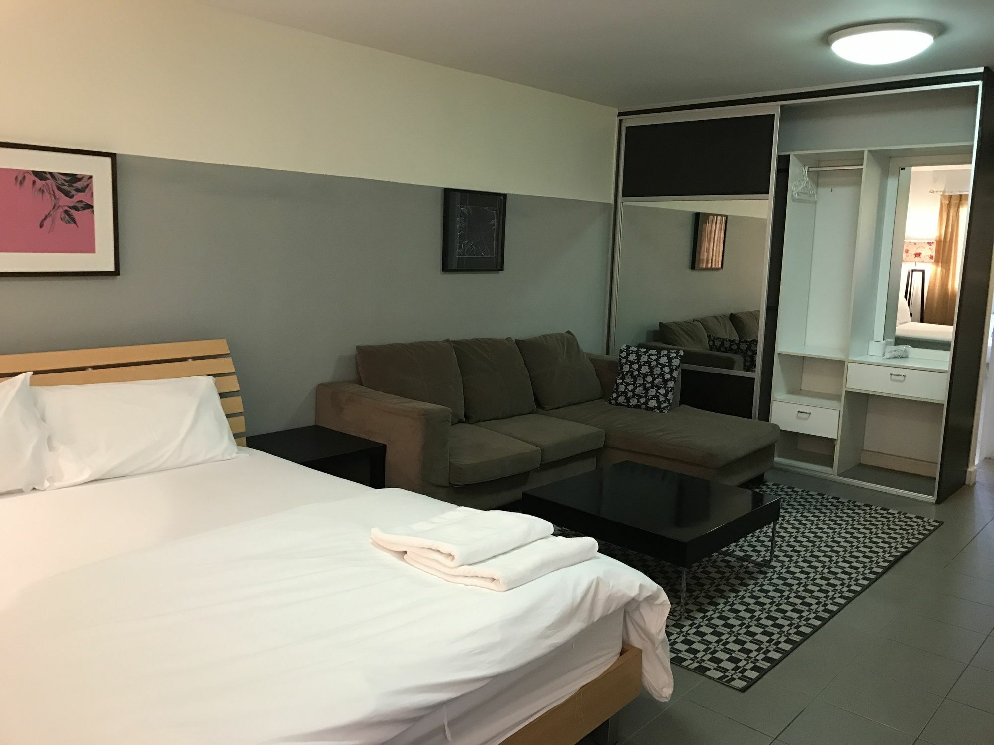 The Studio At Sathorn Terrace