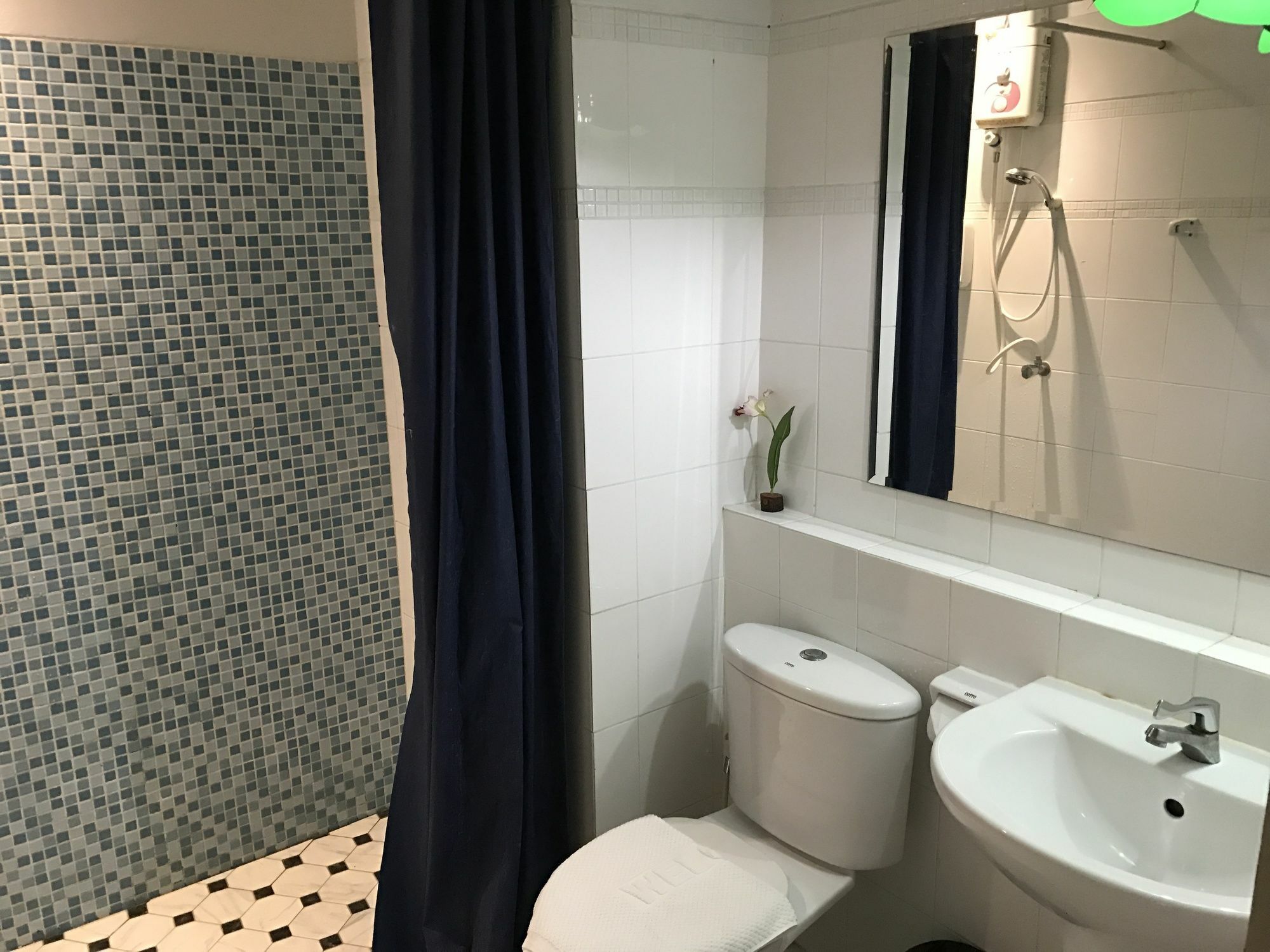 The Studio At Sathorn Terrace Apartment *