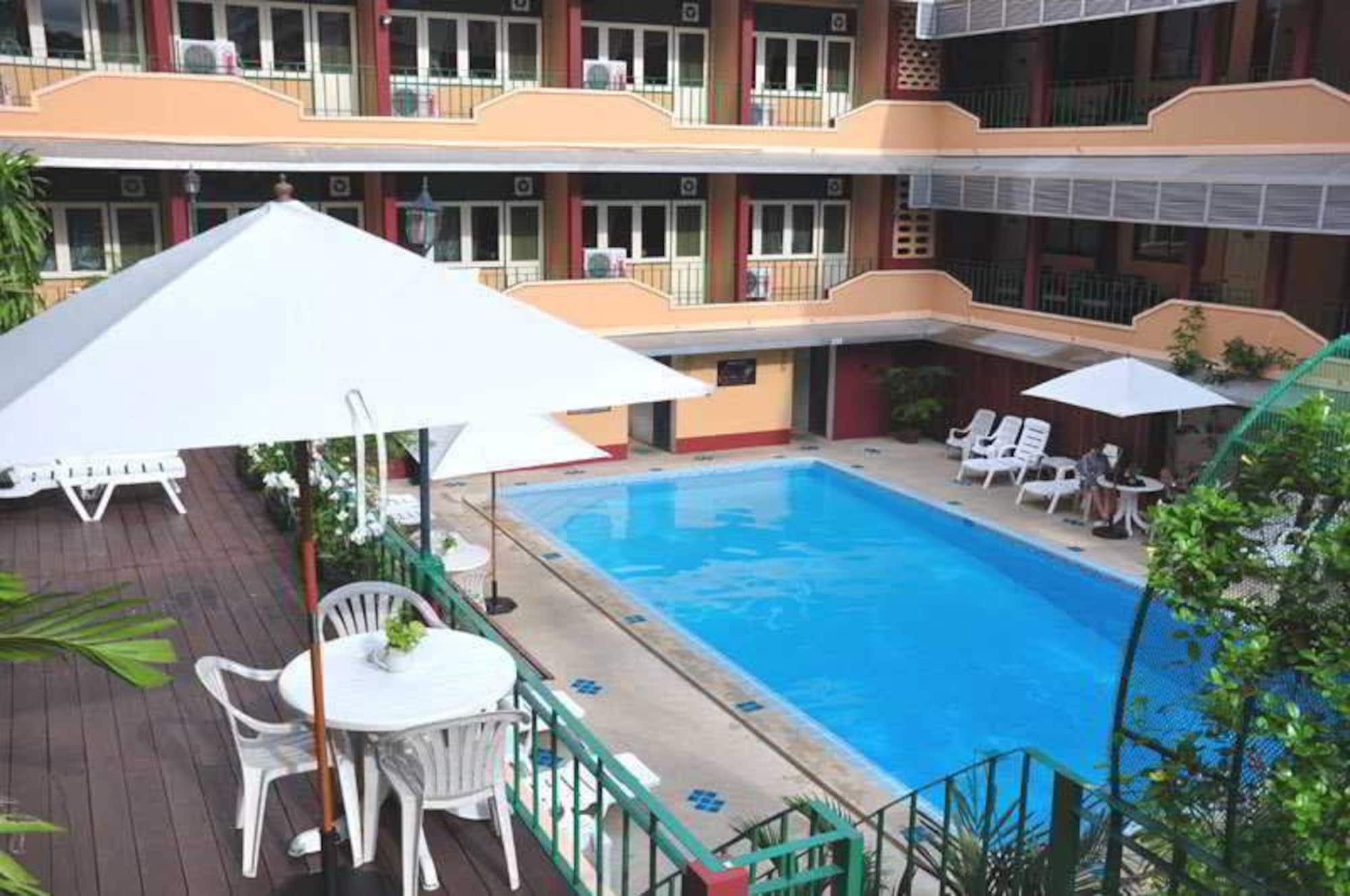 Swan Hotel 2*