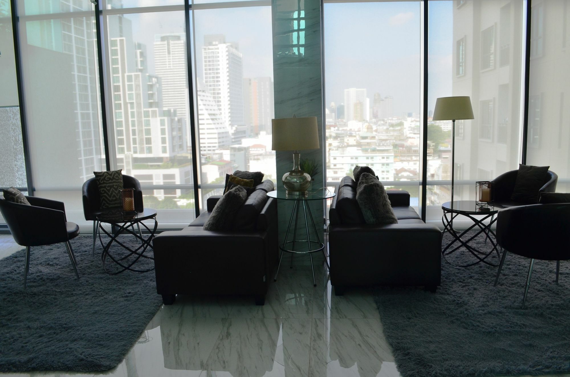 Apartemen Wooden Bangkok