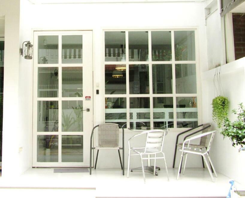Urban House Wisma tamu 3*