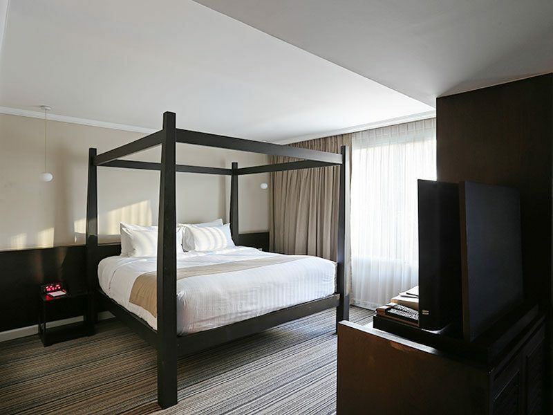S15 Sukhumvit Hotel 4*