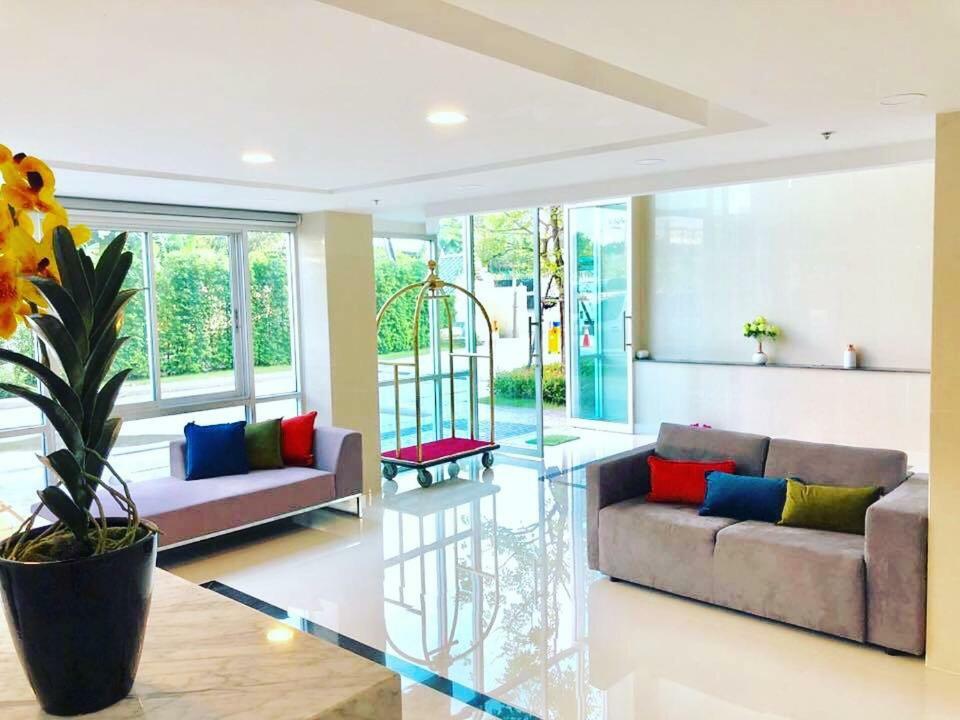 The Lux Ladprao 10 Bangkok